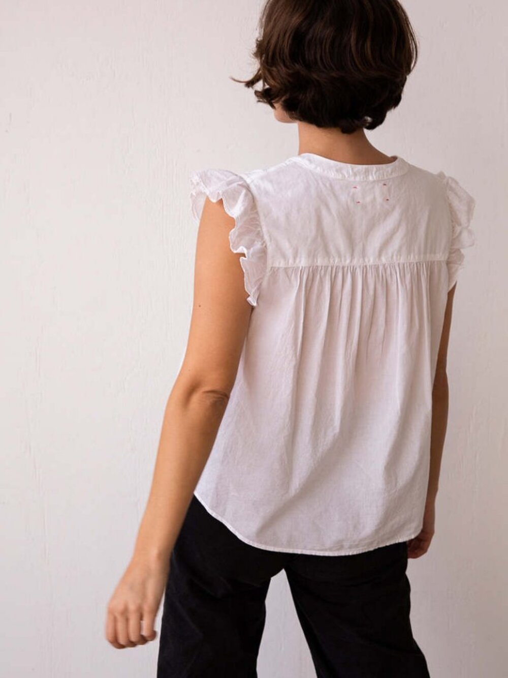 Xirena Luna Top in White - size S - Picture 3 of 9